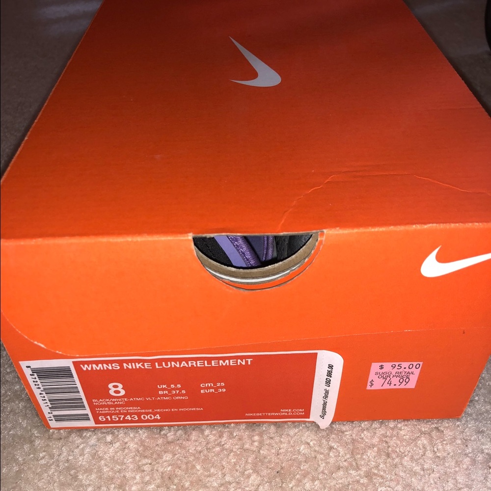 Women’s Nike shoes